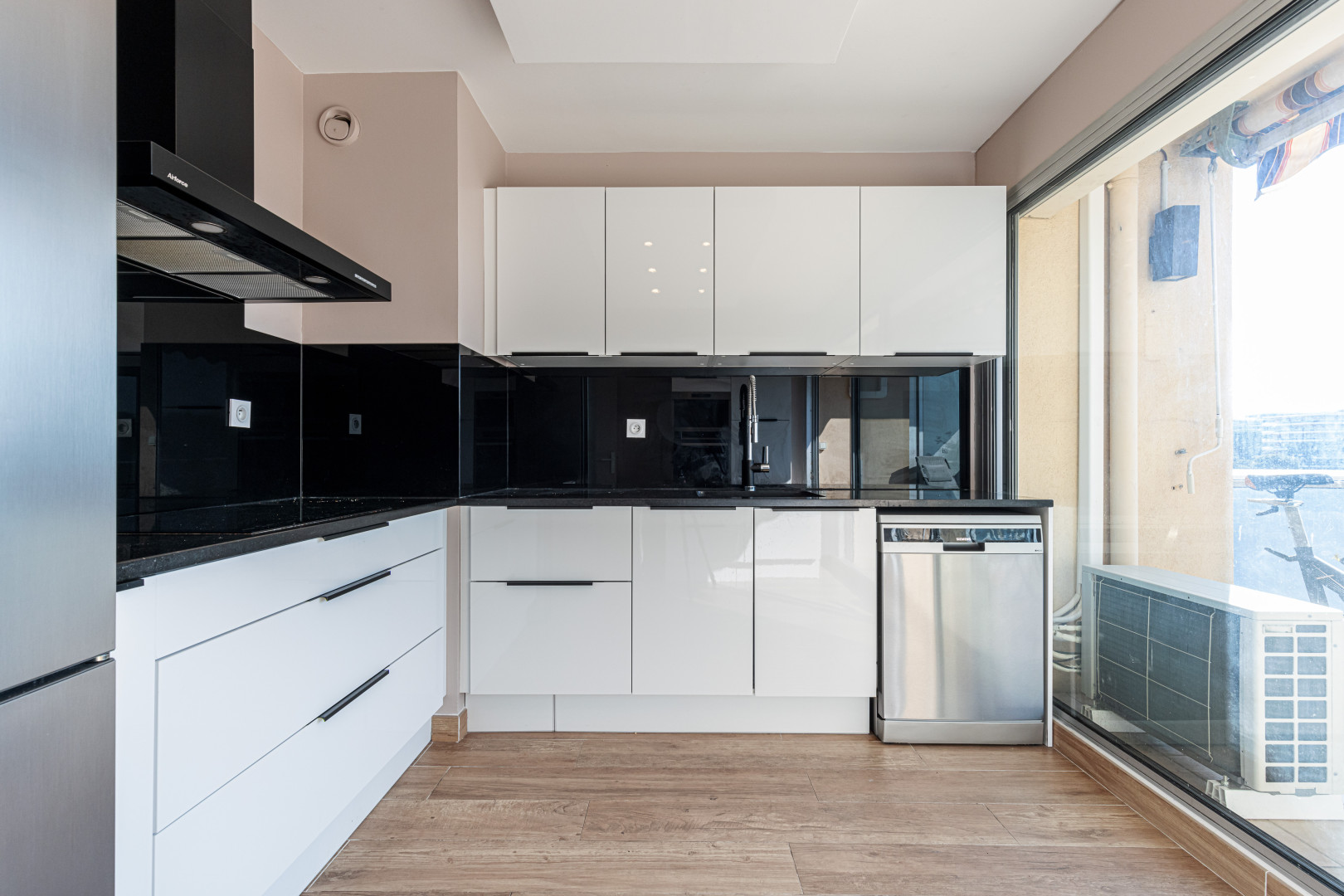 
                                                Vente
                                                 .