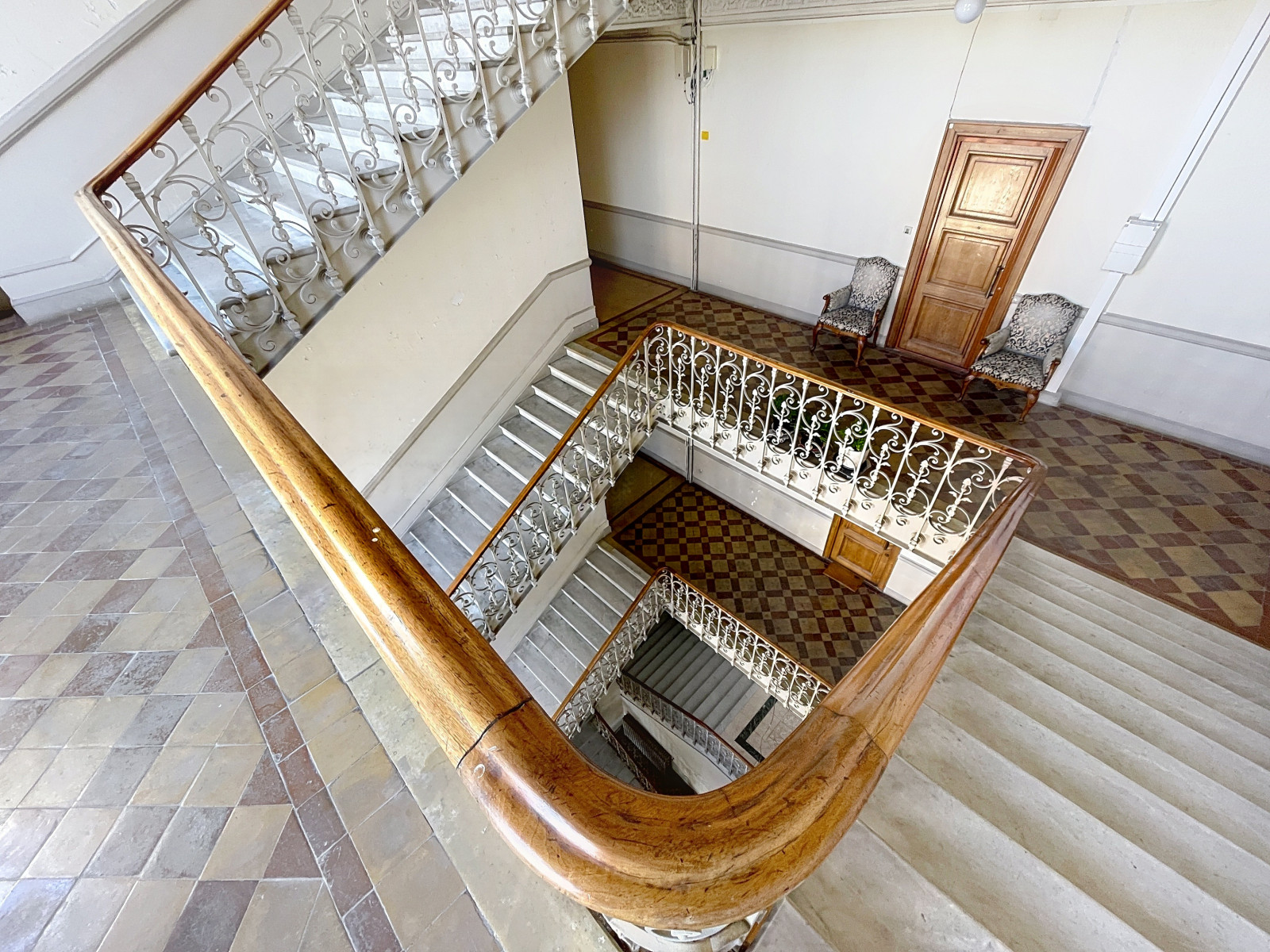 
                                                Vente
                                                 .