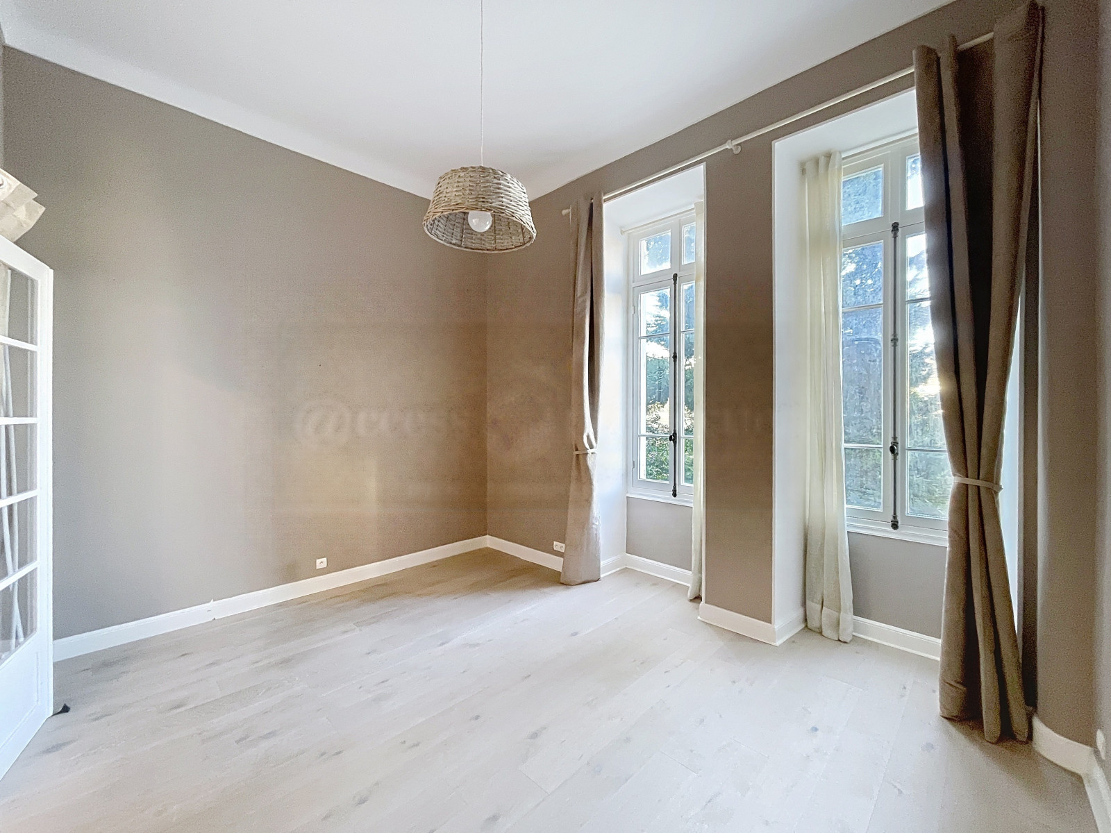 
                                                Vente
                                                 .