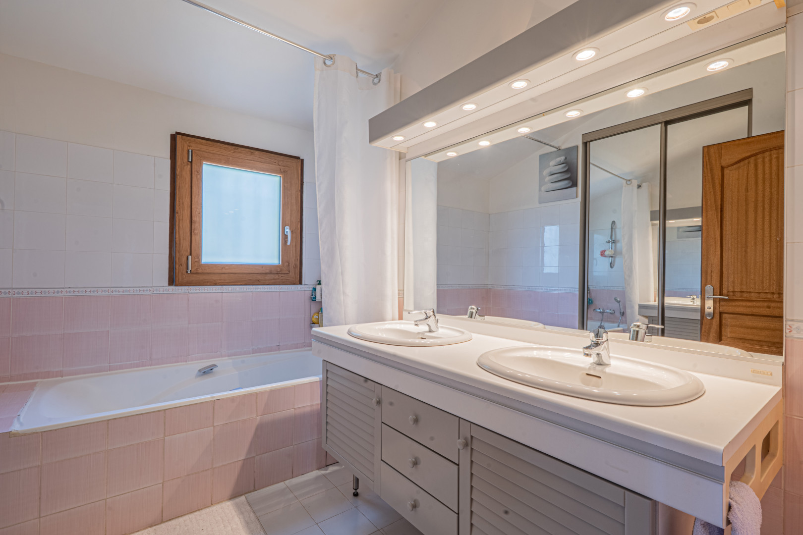 
                                                Vente
                                                 .