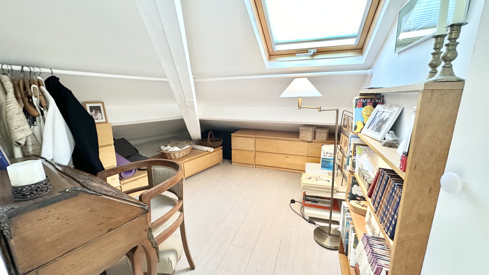 
                                                Vente
                                                 .