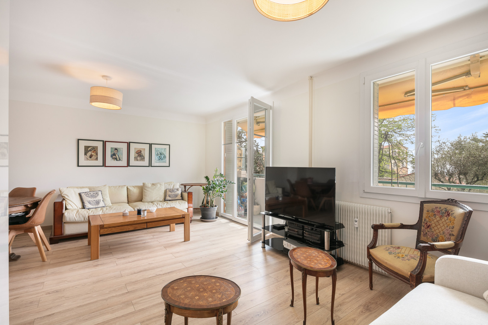 
                                                Vente
                                                 .