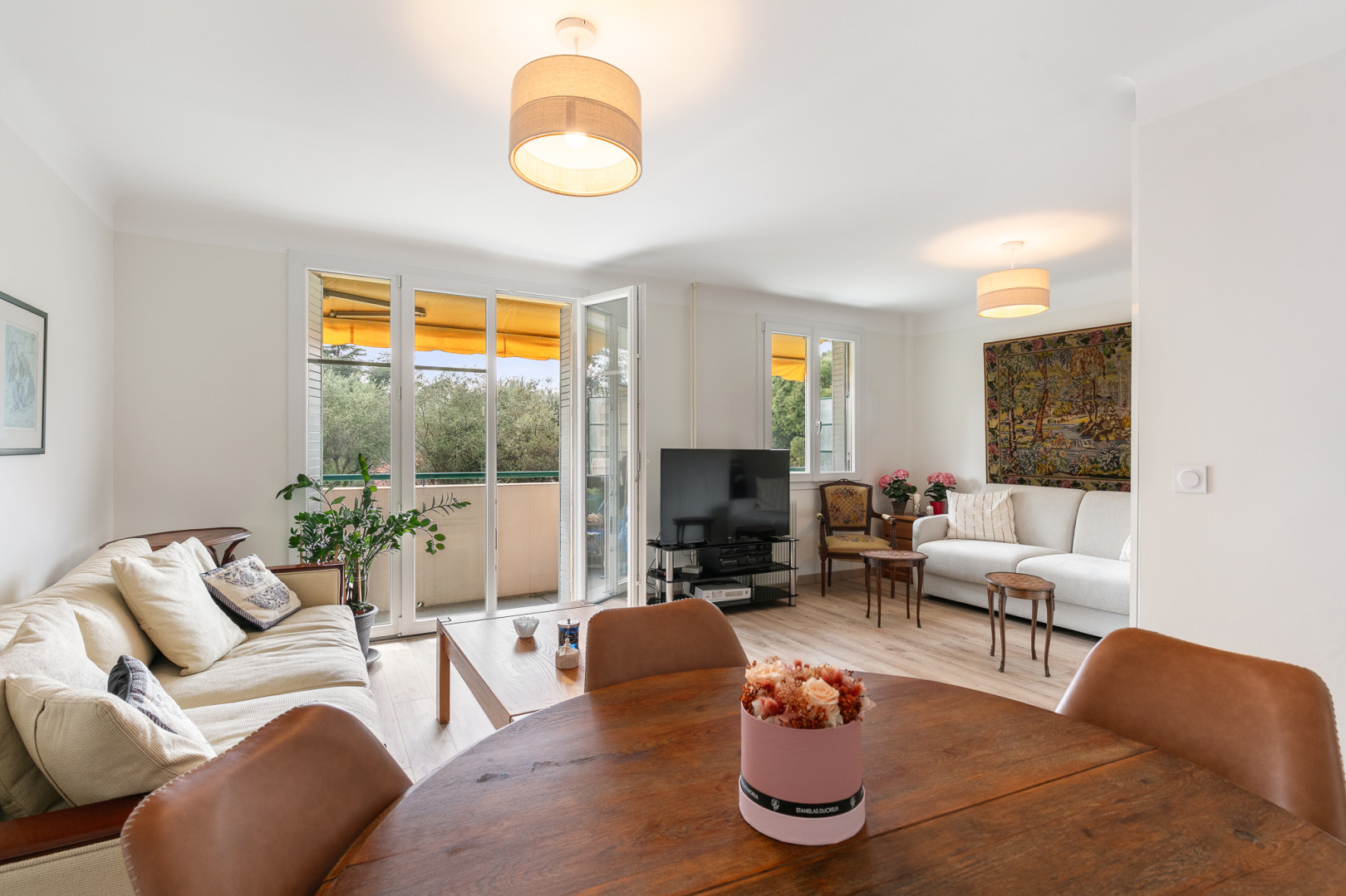 
                                                Vente
                                                 .