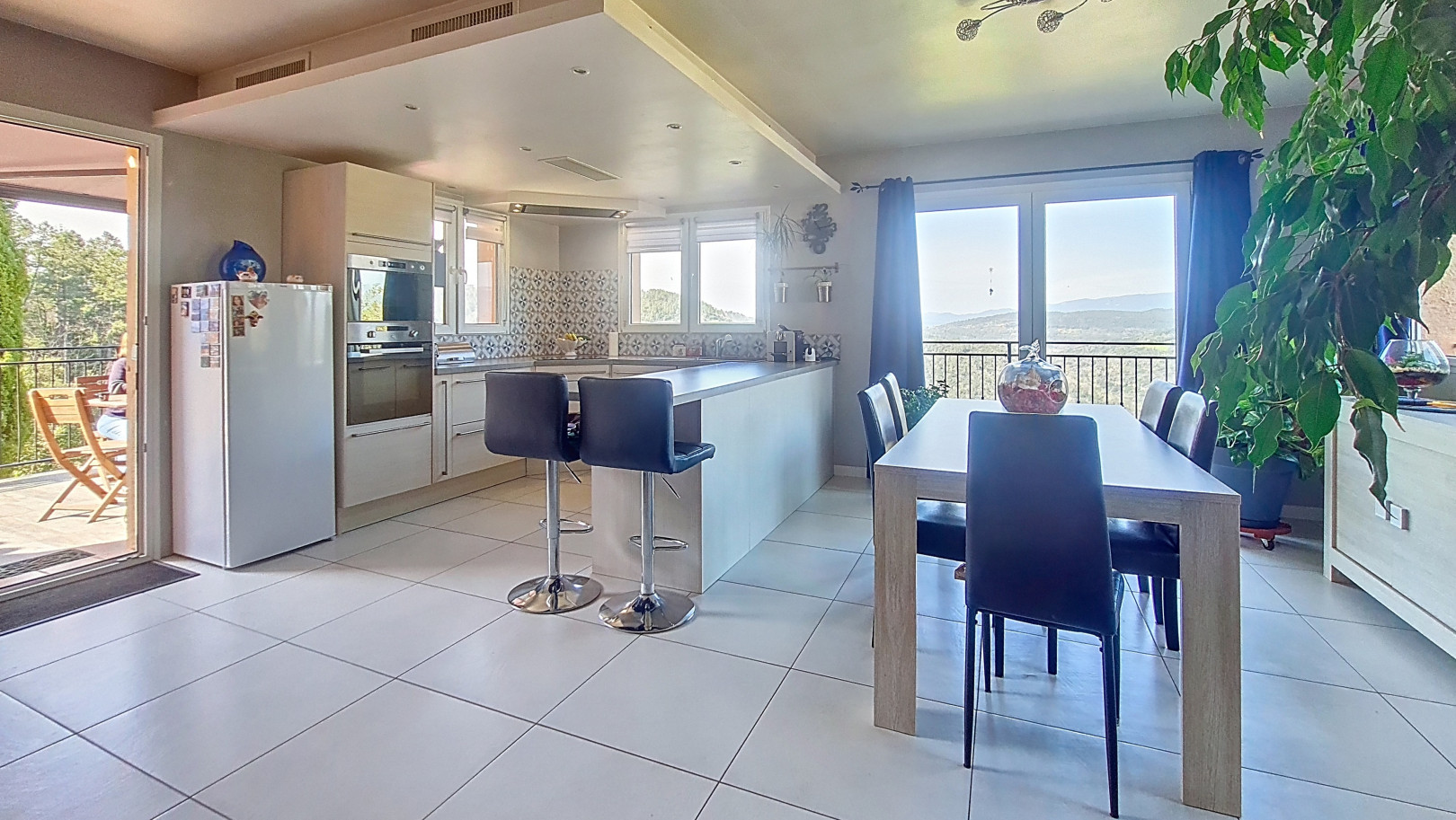 
                                                Vente
                                                 .