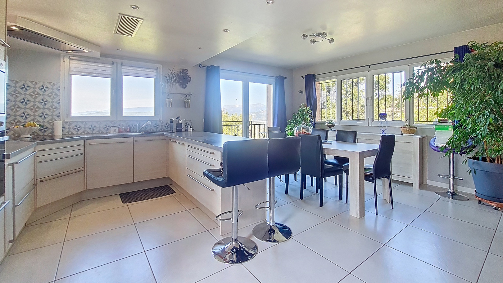 
                                                Vente
                                                 .