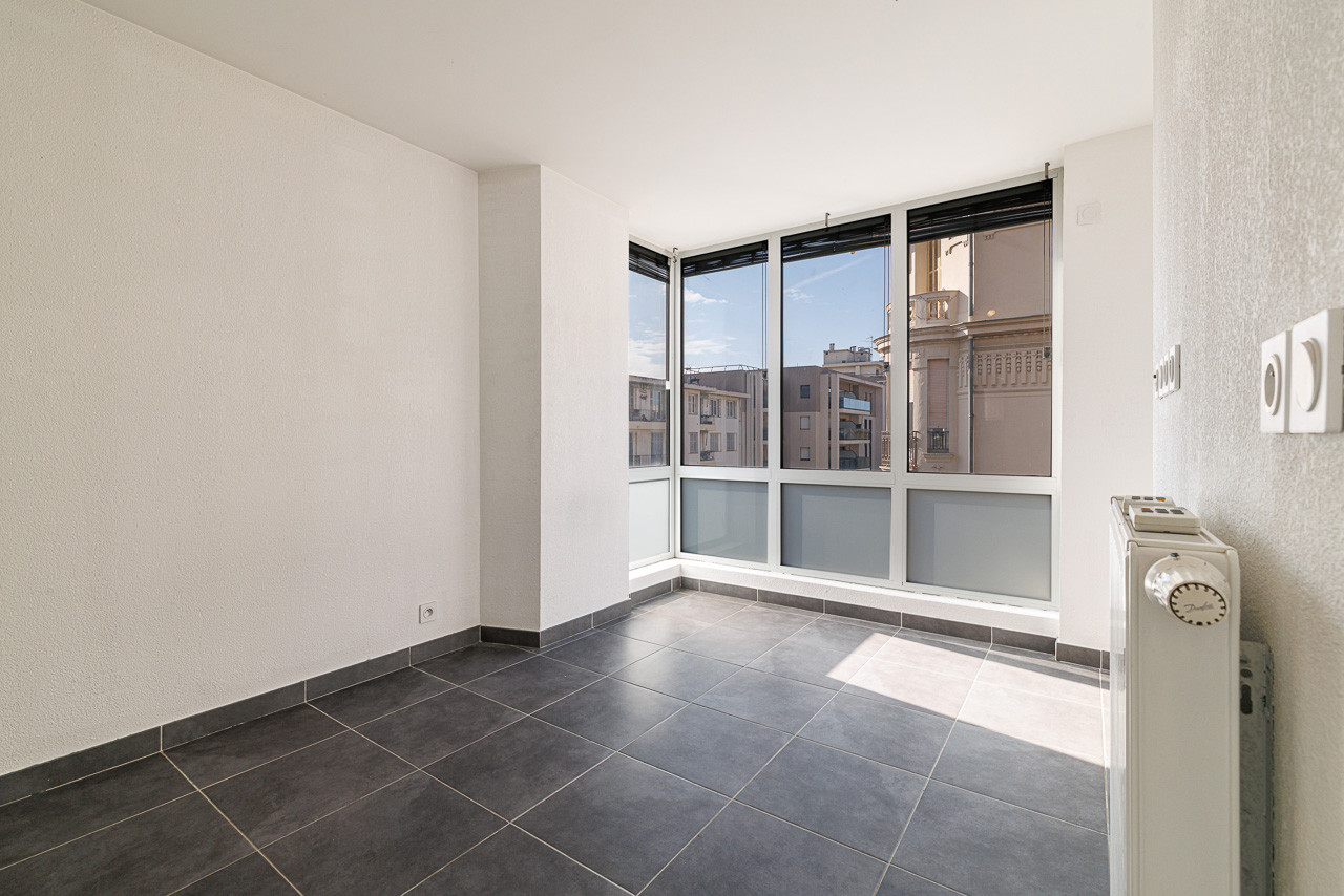 
                                                Vente
                                                 .