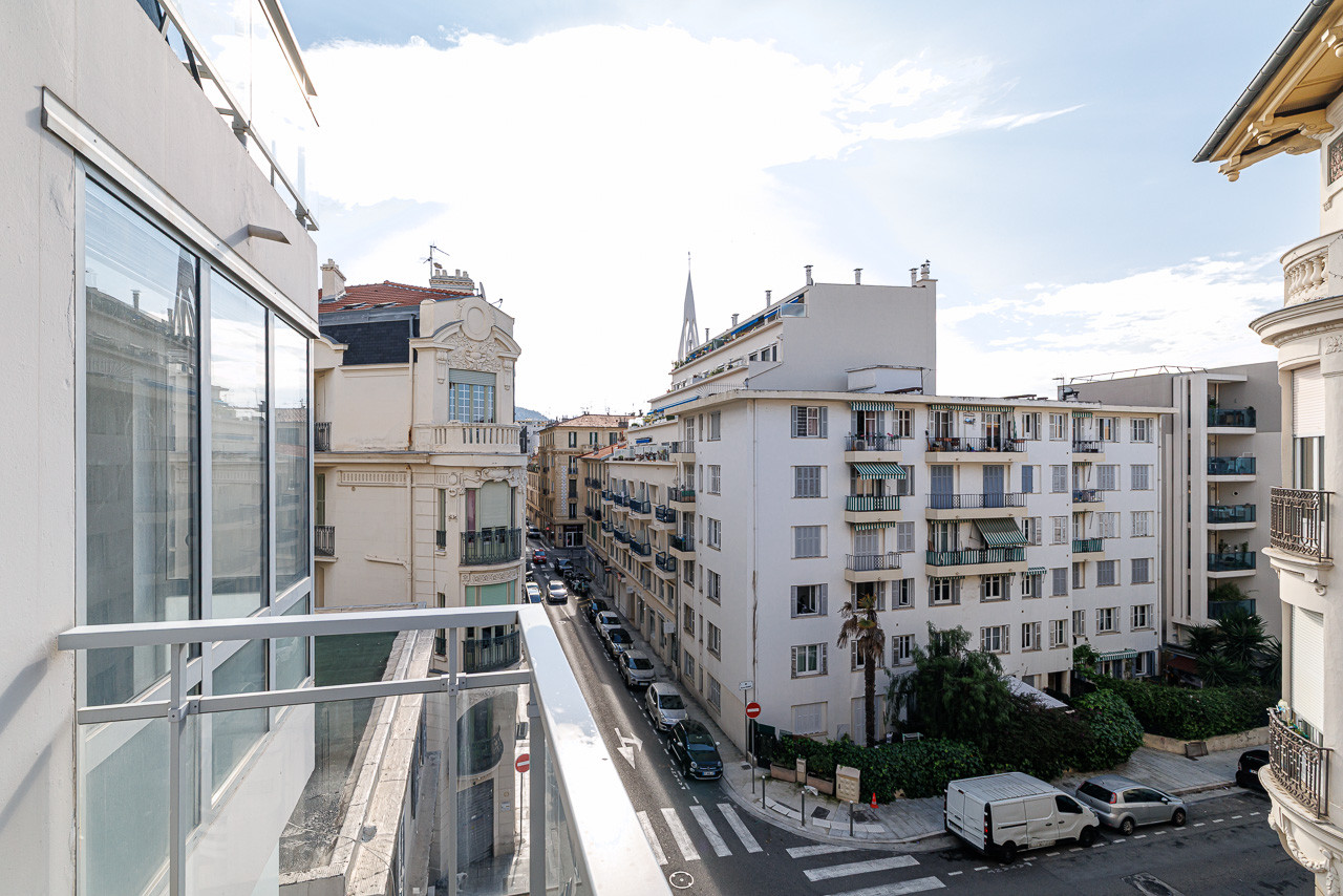 
                                                Vente
                                                 .