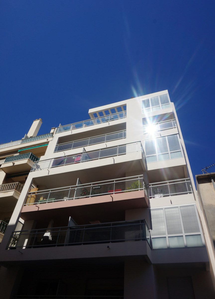 
                                                Vente
                                                 .