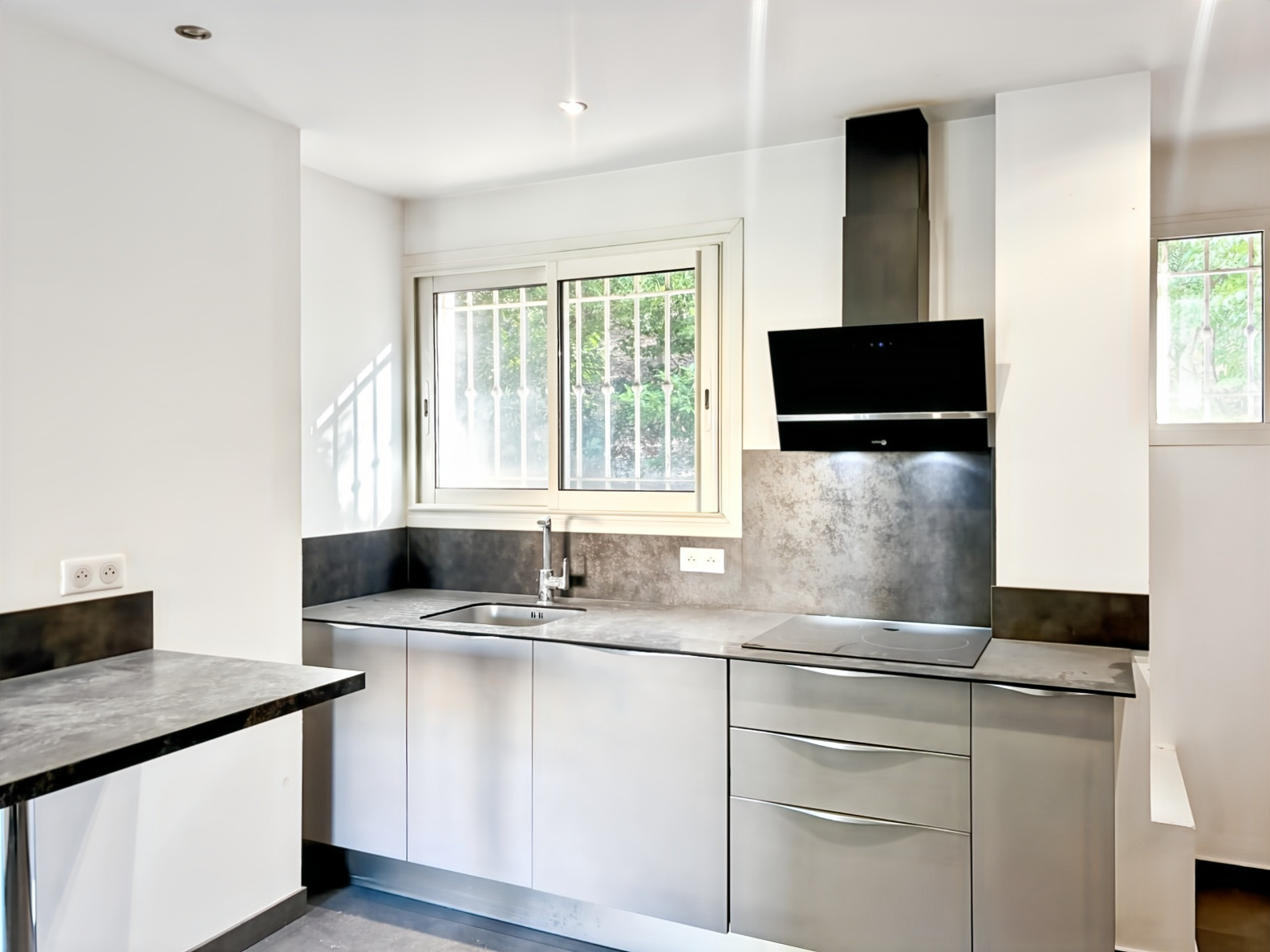 
                                                Vente
                                                 .