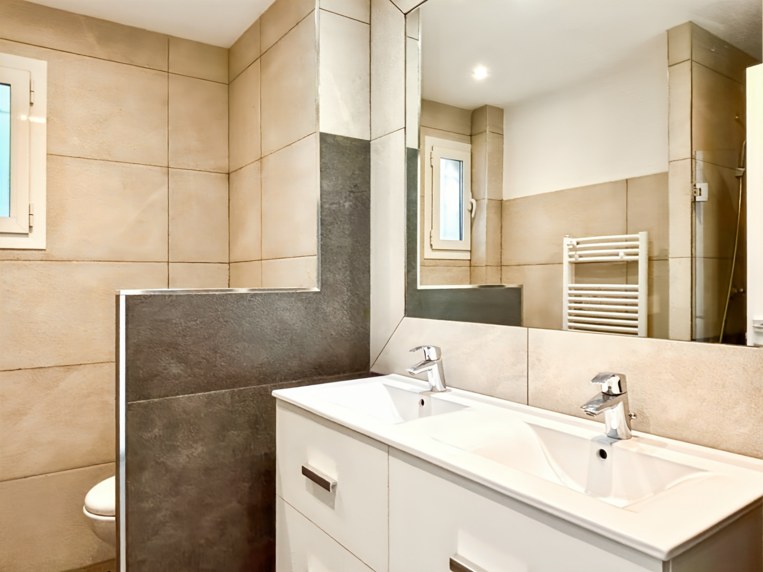 
                                                Vente
                                                 .