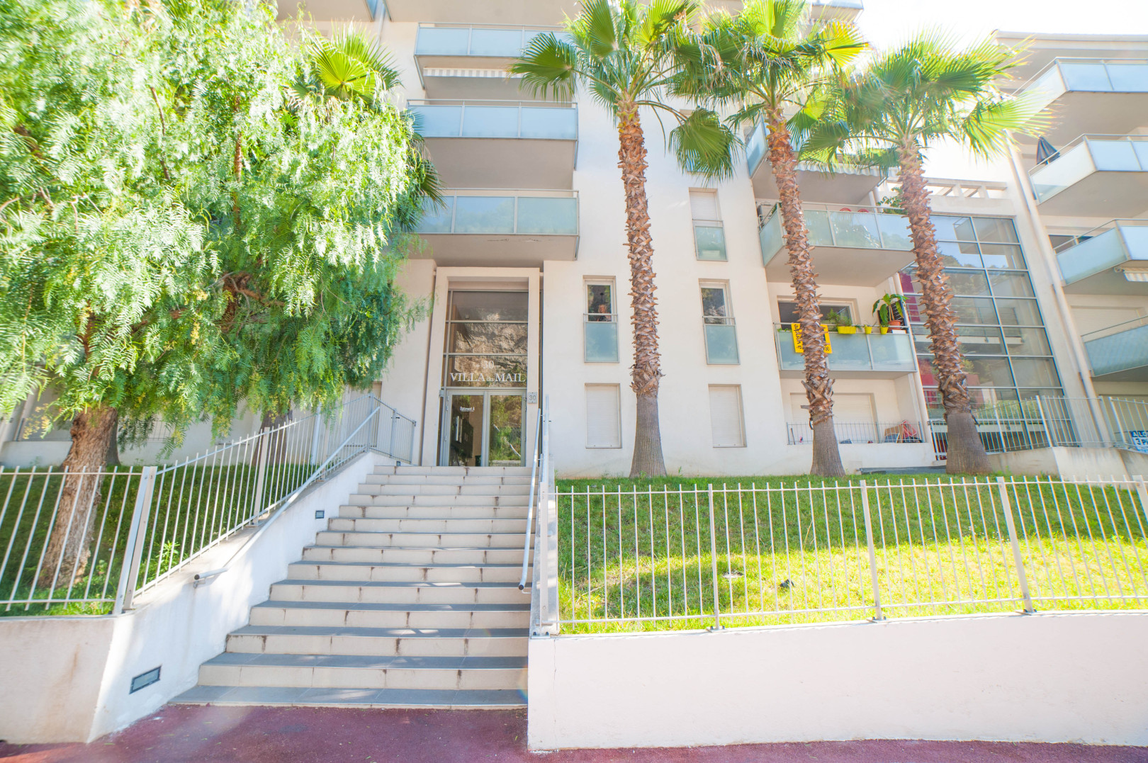 
                                                Vente
                                                 .