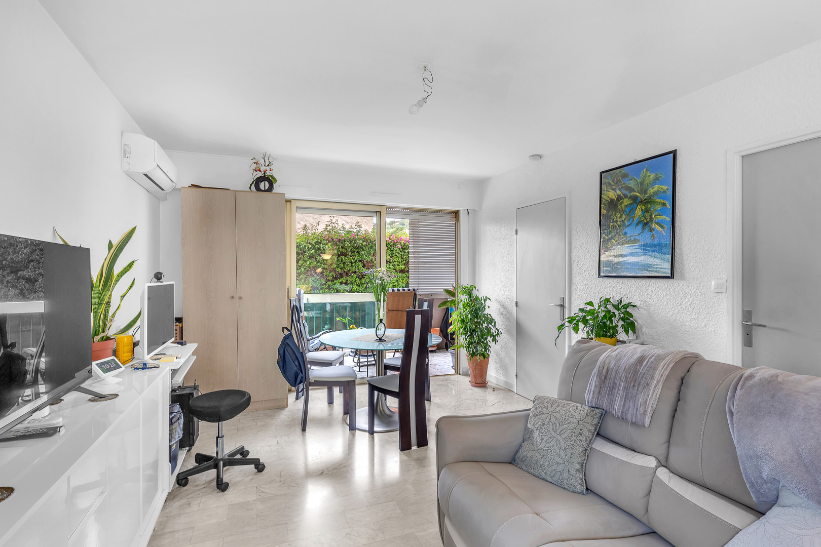 
                                                Vente
                                                 .