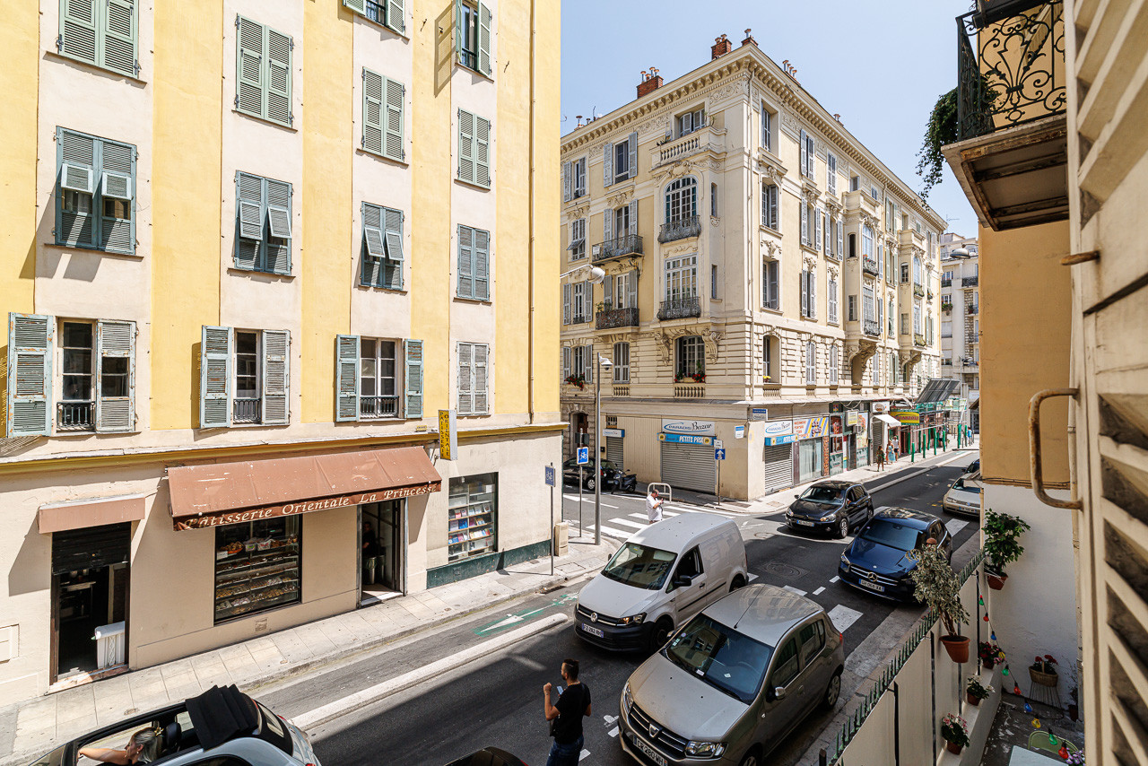 
                                                Vente
                                                 .