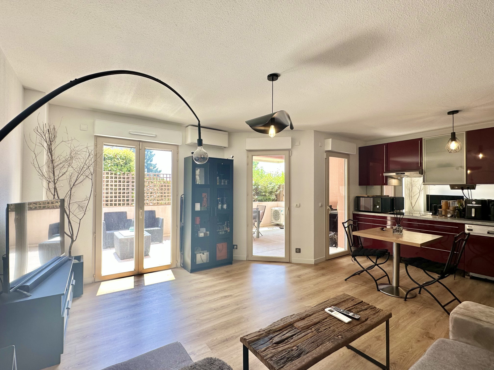 
                                                Vente
                                                 .