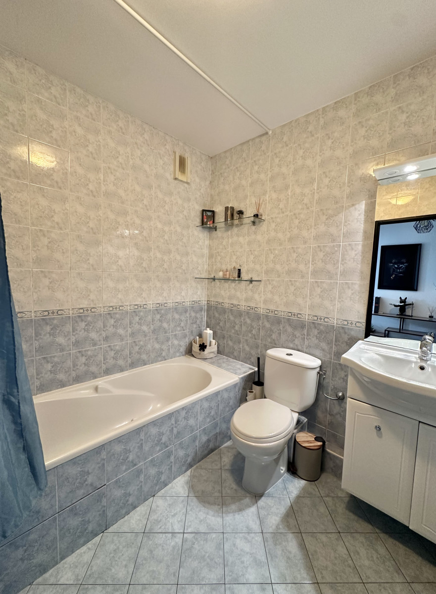 
                                                Vente
                                                 .