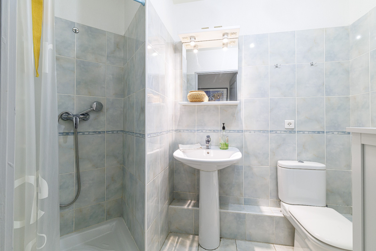 
                                                Vente
                                                 .