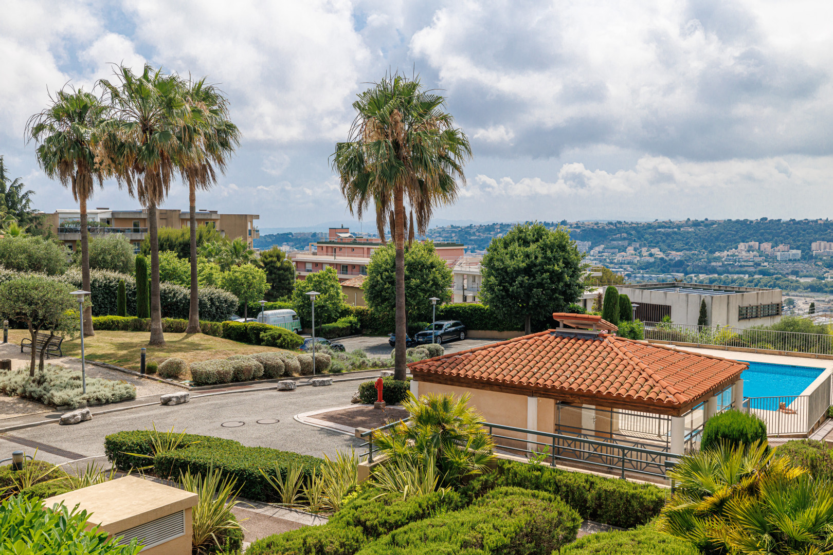 
                                                Vente
                                                 .