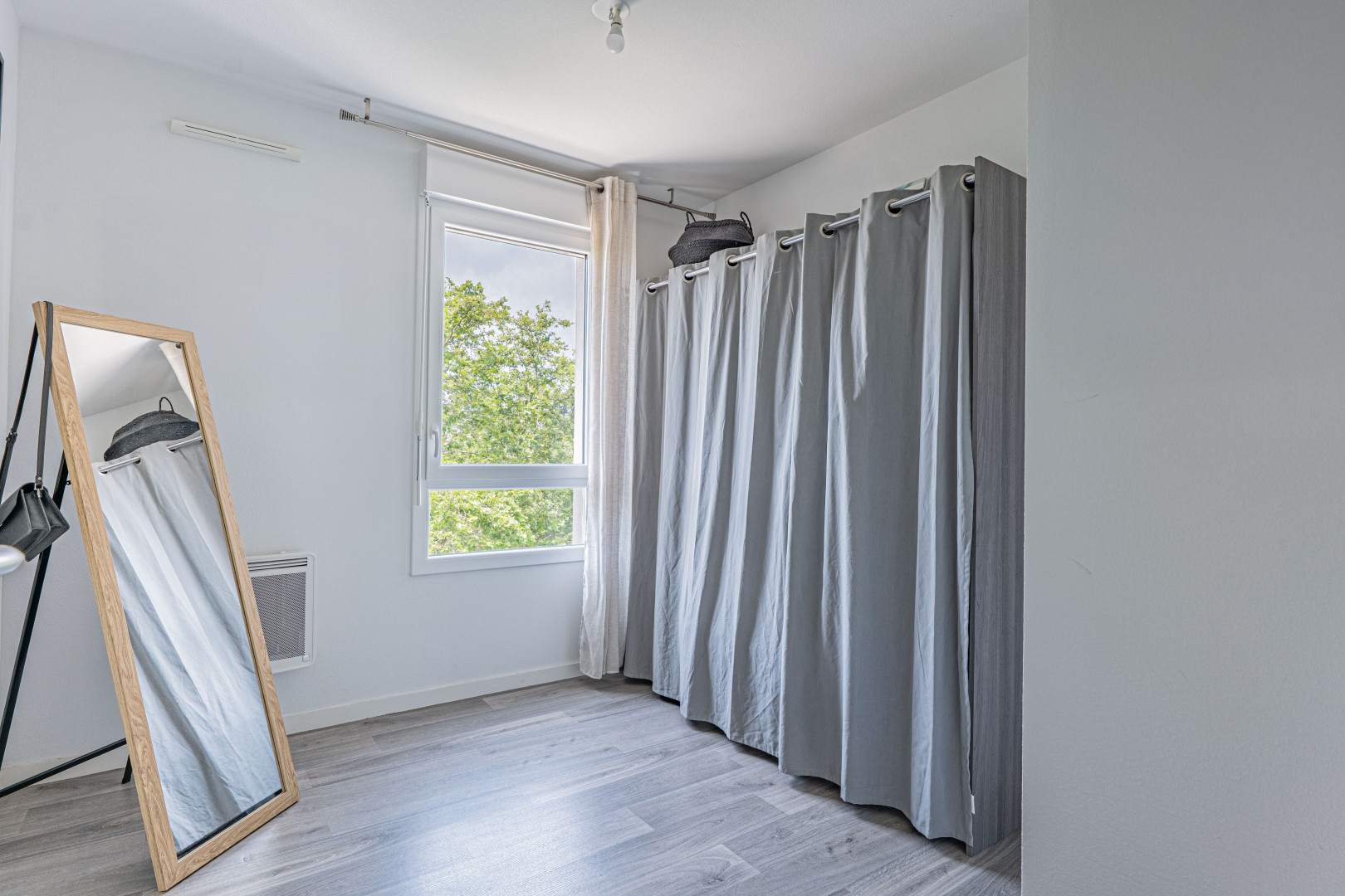 
                                                Vente
                                                 .