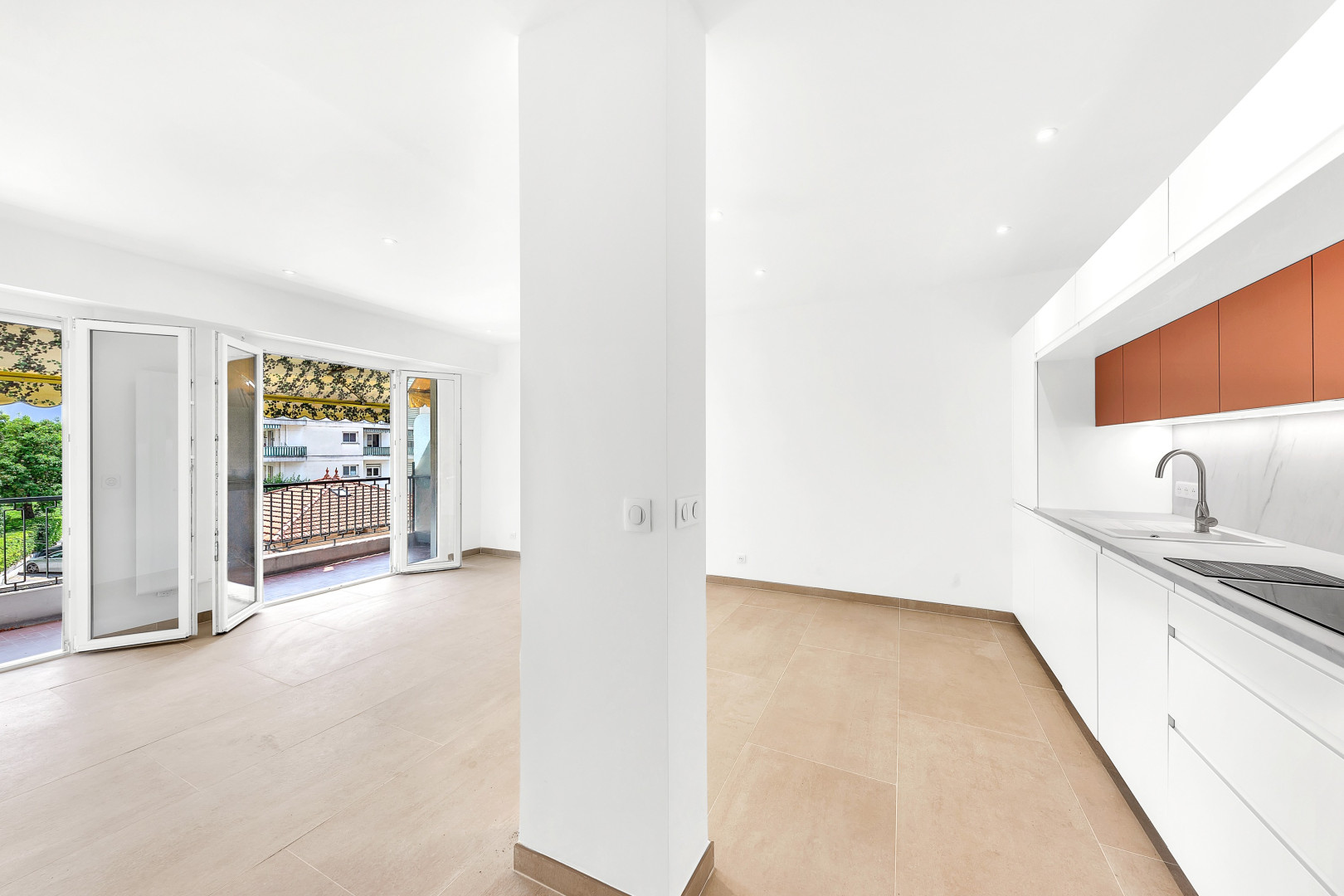 
                                                Vente
                                                 .