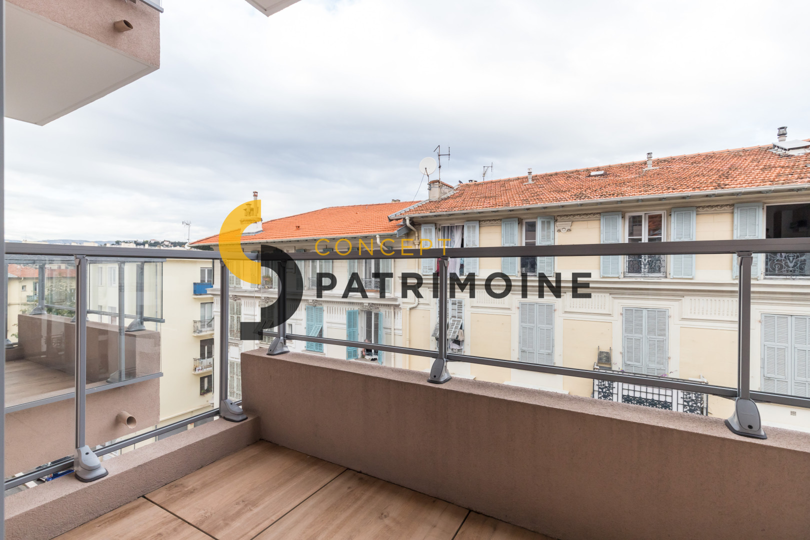 
                                                Vente
                                                 .