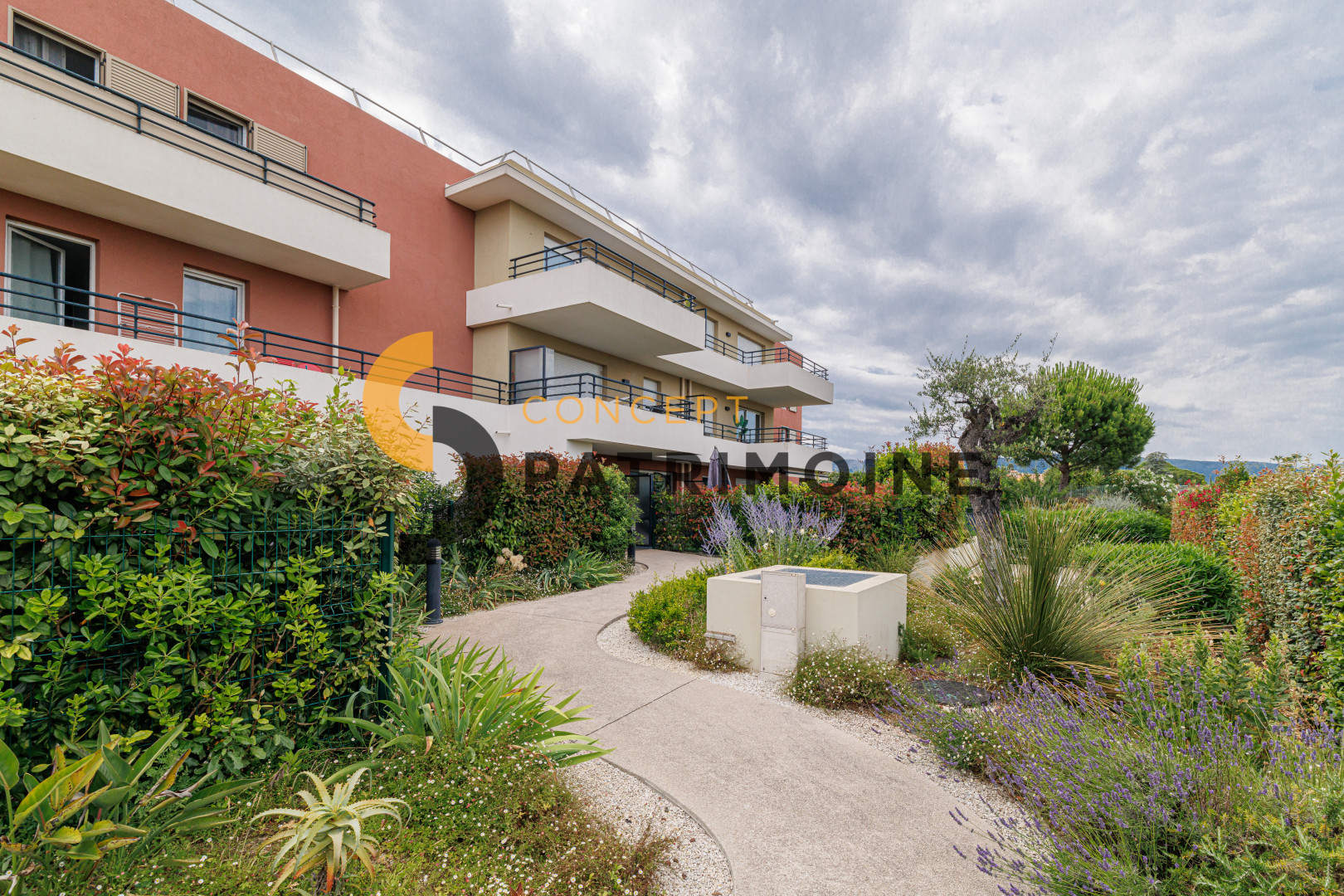 
                                                Vente
                                                 .