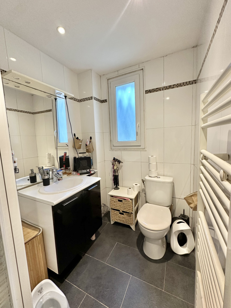 
                                                Vente
                                                 .