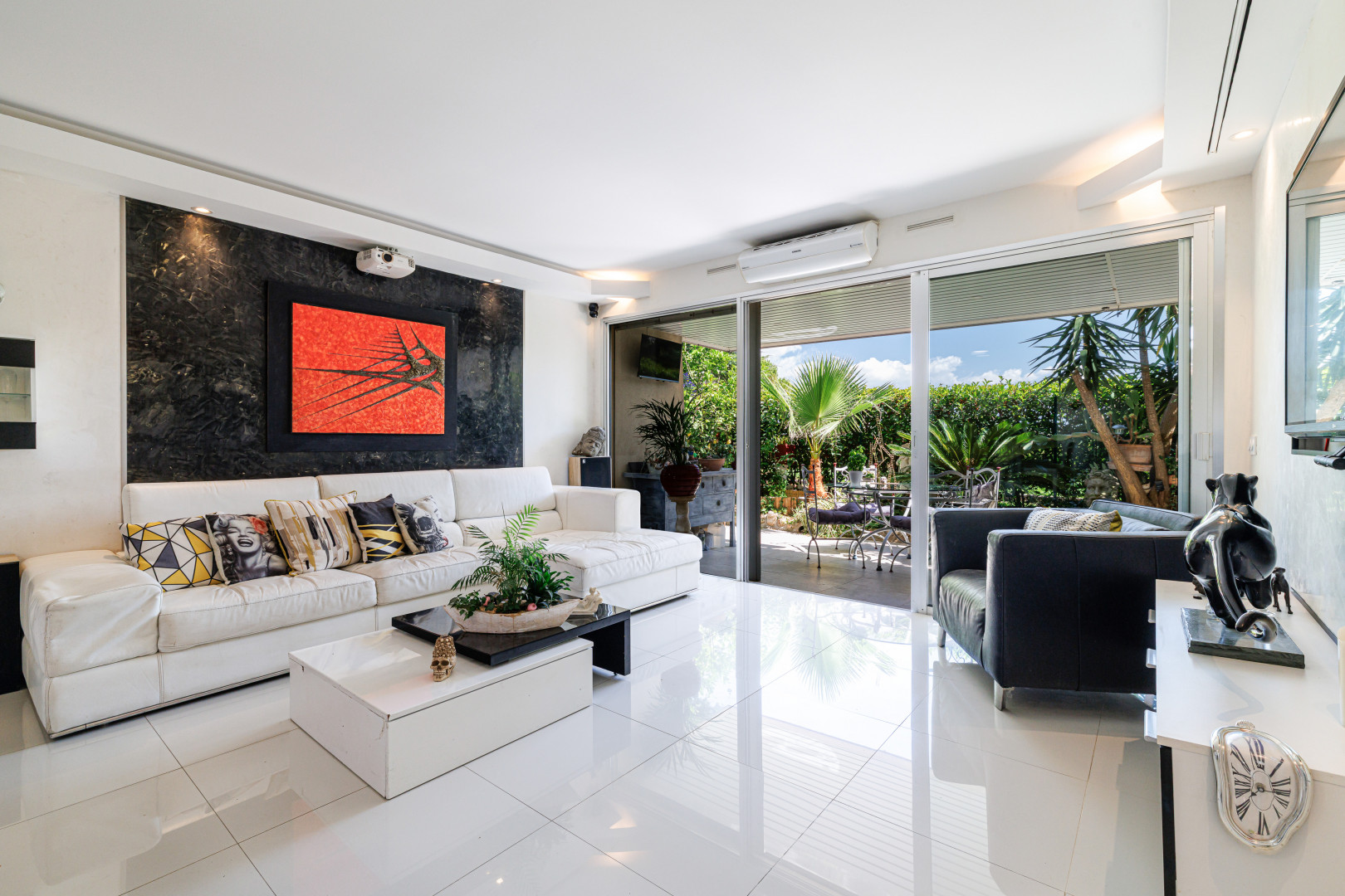 
                                                Vente
                                                 .