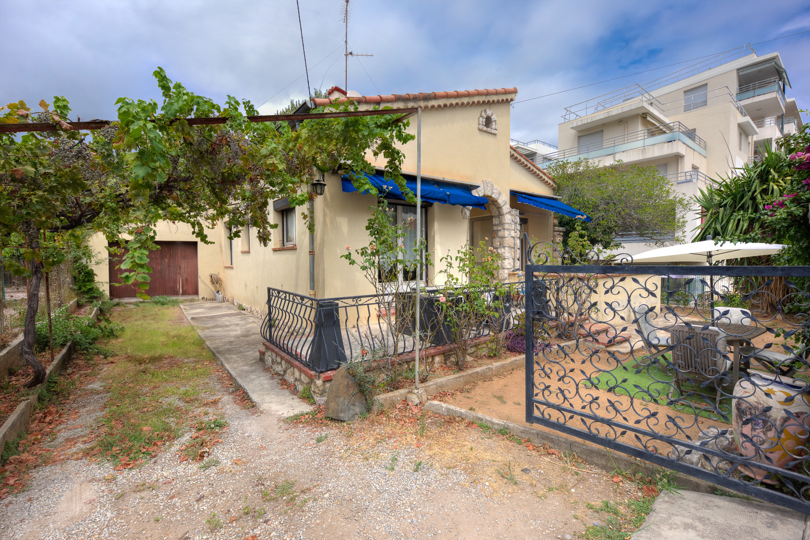 
                                                Vente
                                                 .