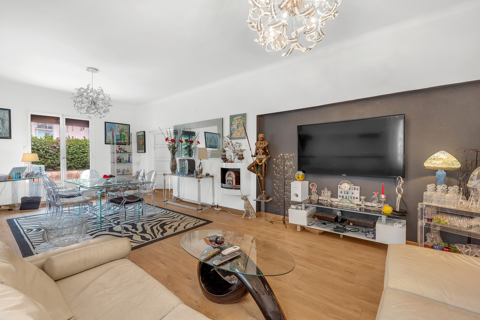 
                                                Vente
                                                 .