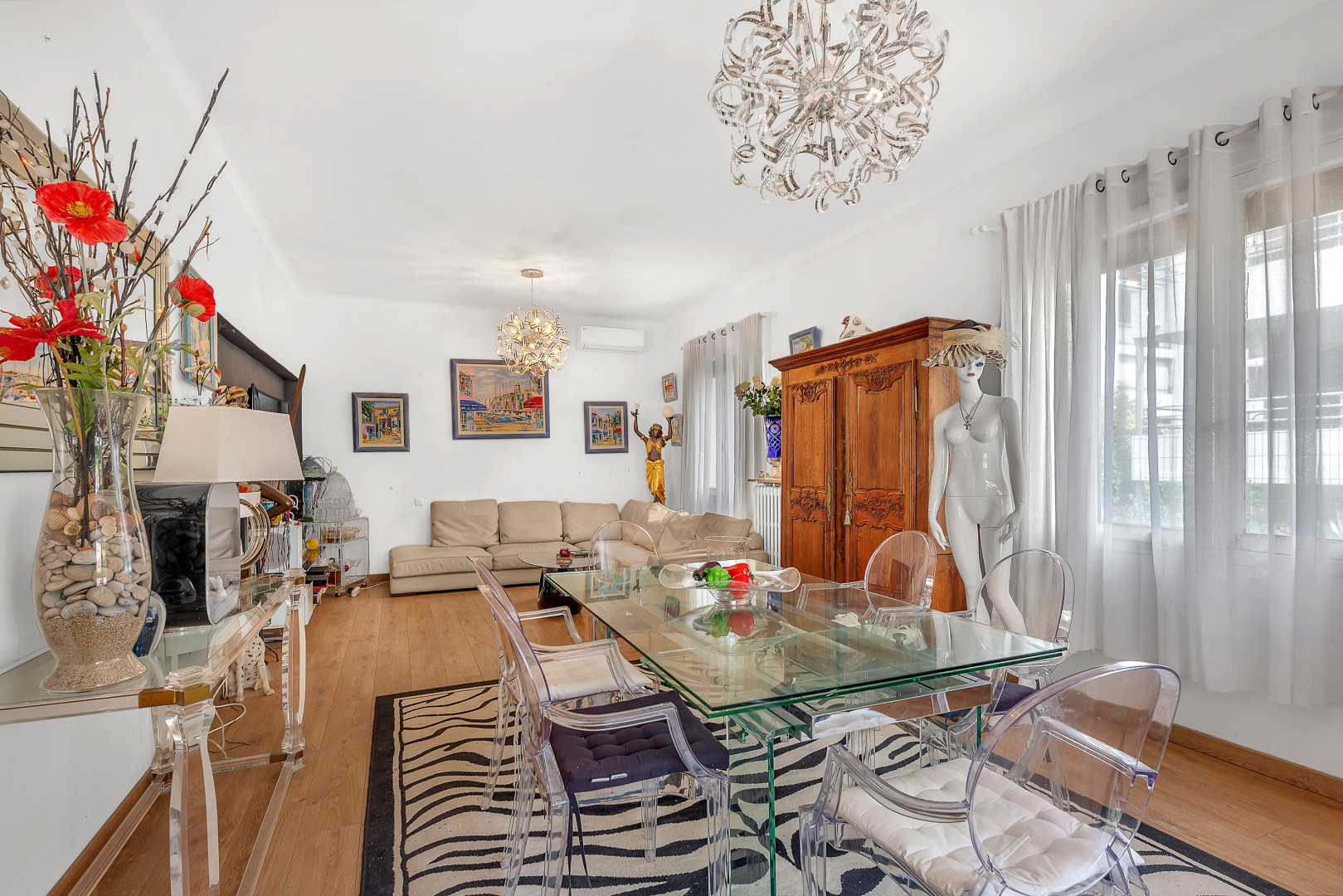 
                                                Vente
                                                 .