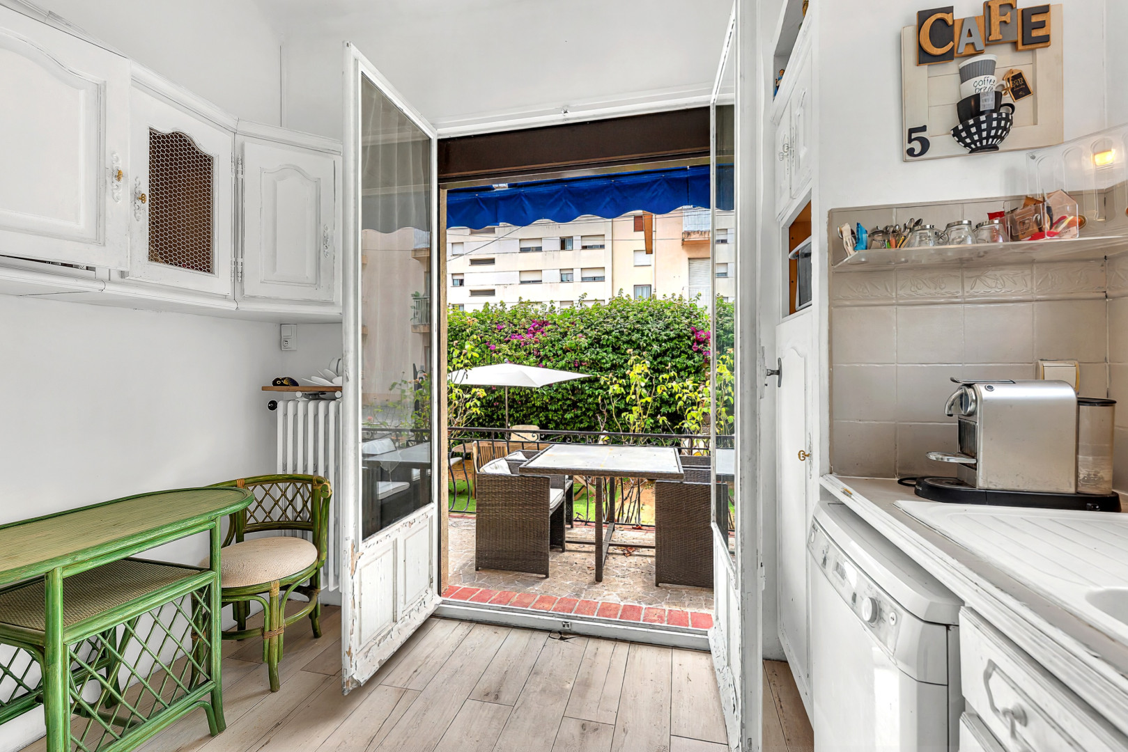 
                                                Vente
                                                 .