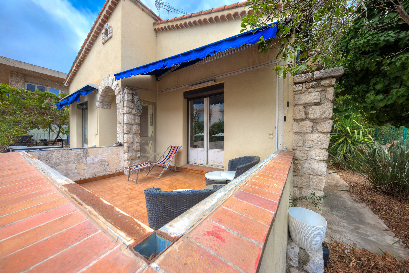 
                                                Vente
                                                 .