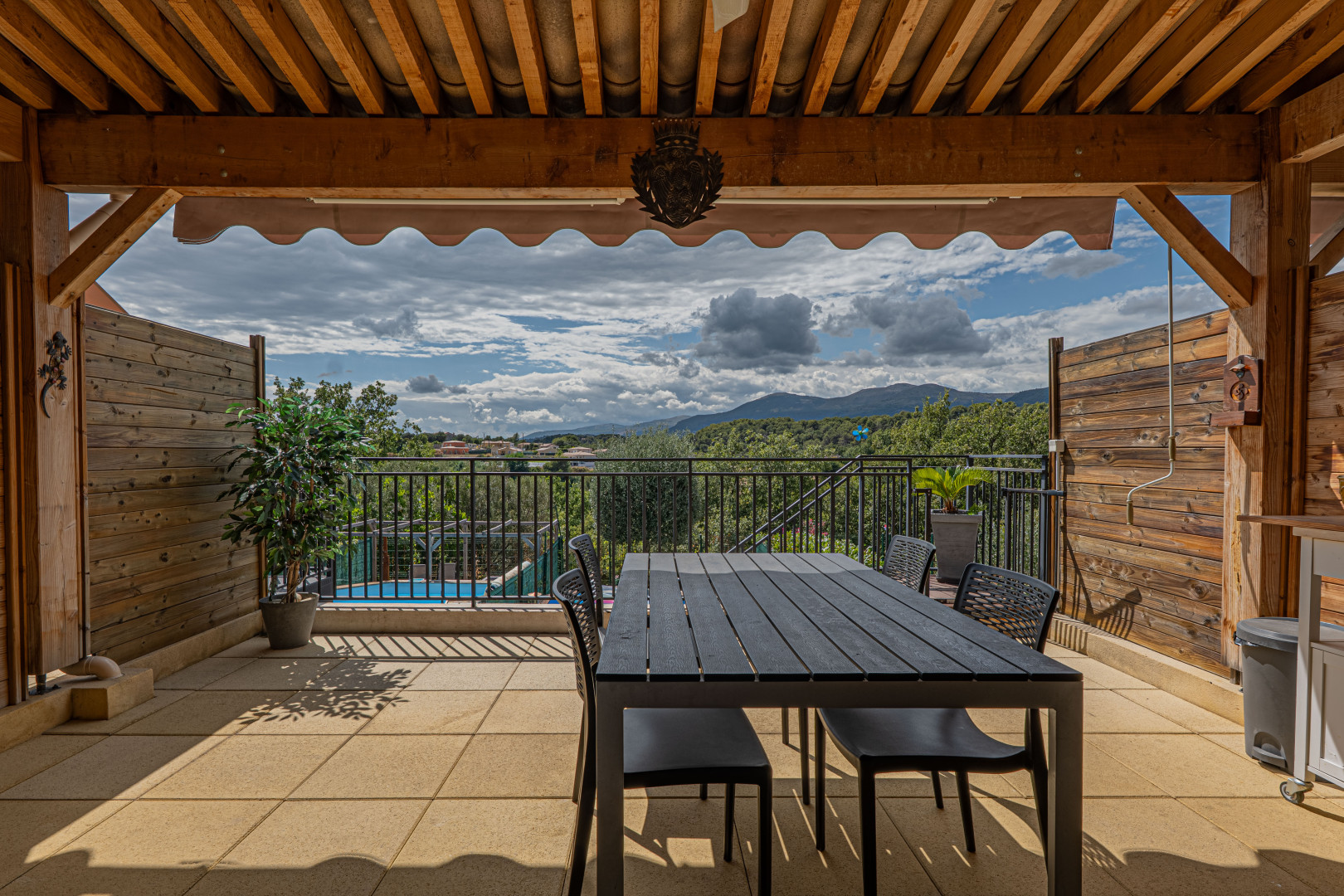 
                                                Vente
                                                 .