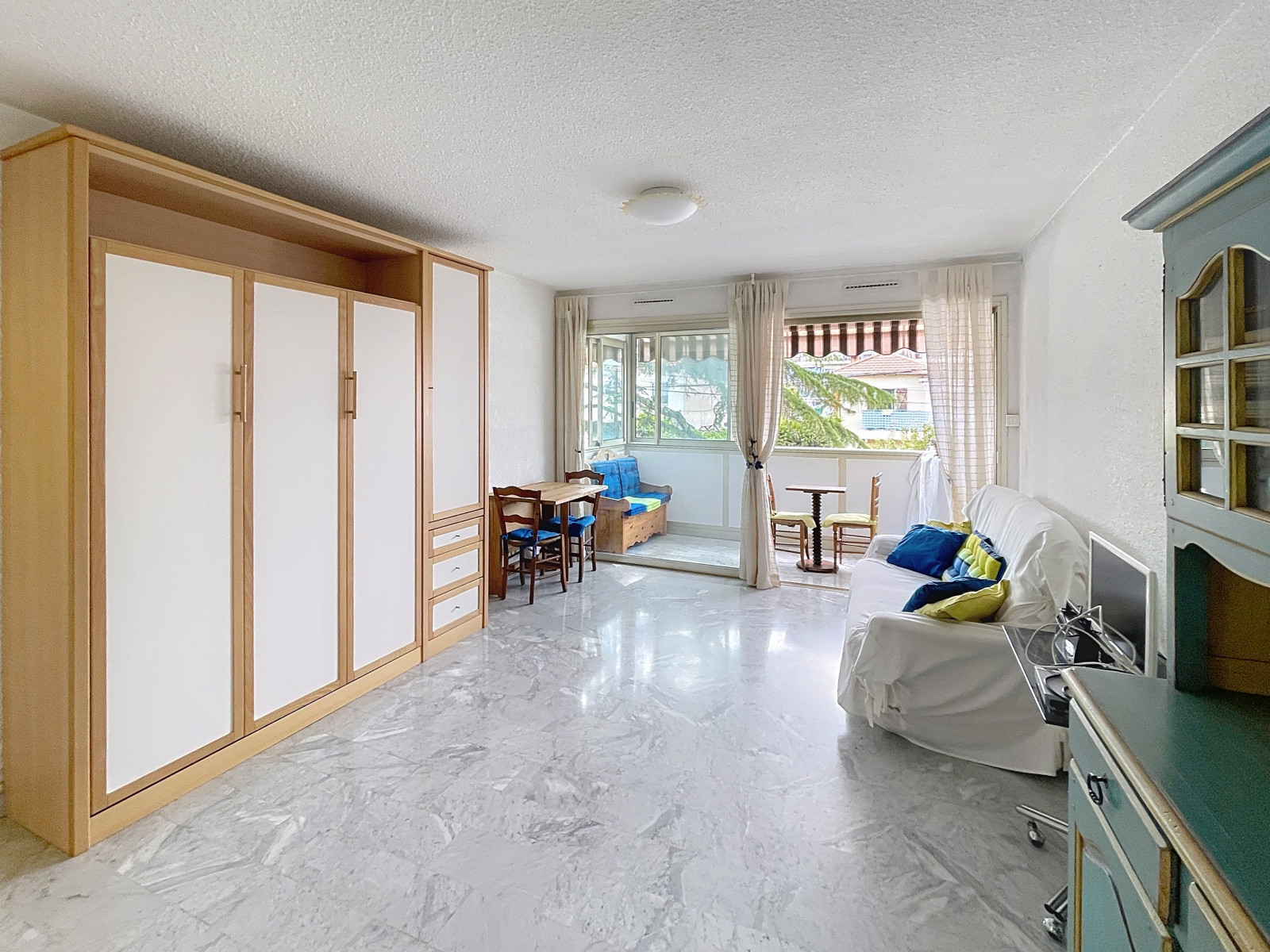 
                                                Vente
                                                 .