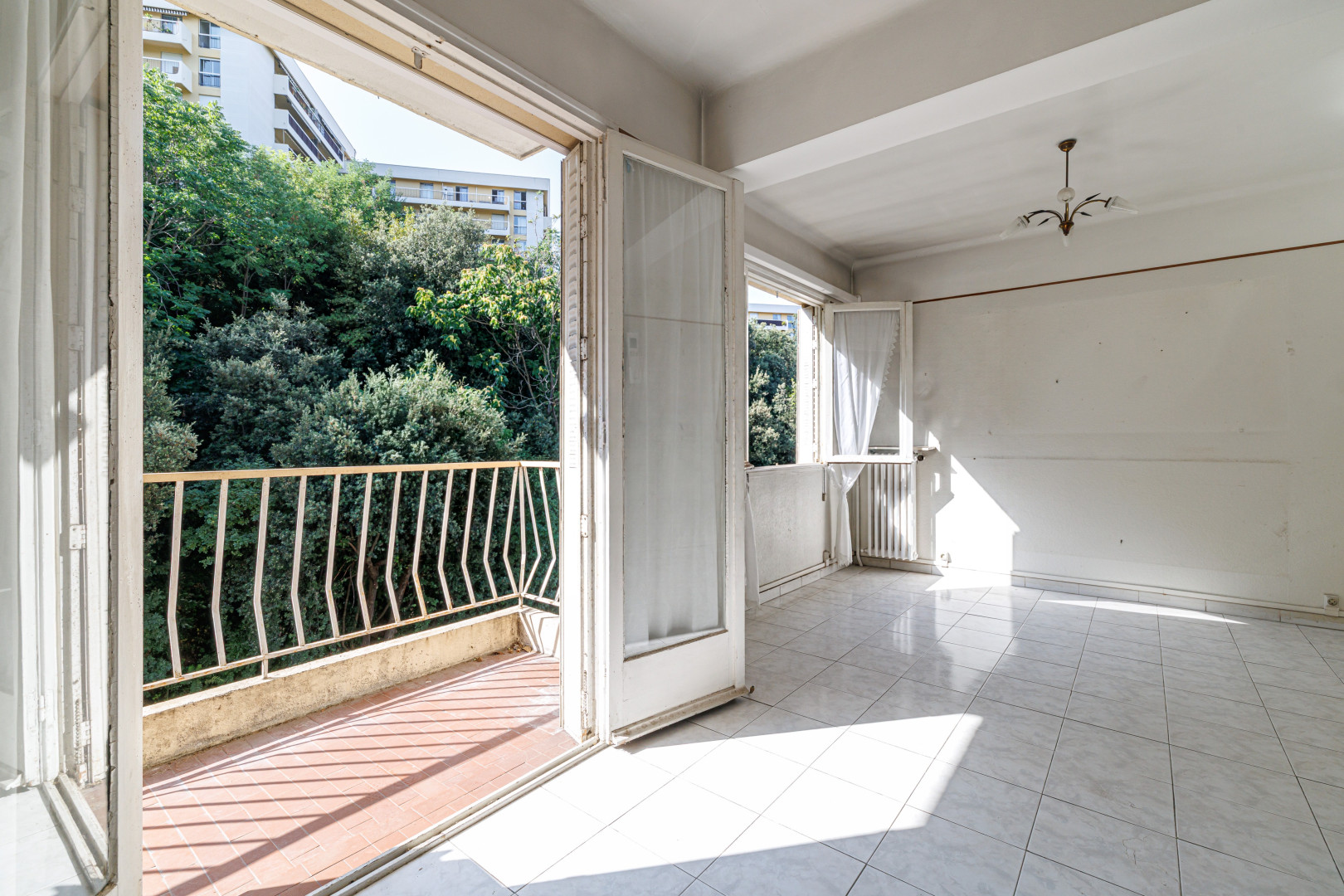 
                                                Vente
                                                 .