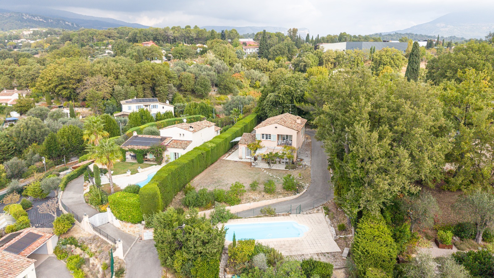 
                                                Vente
                                                 .