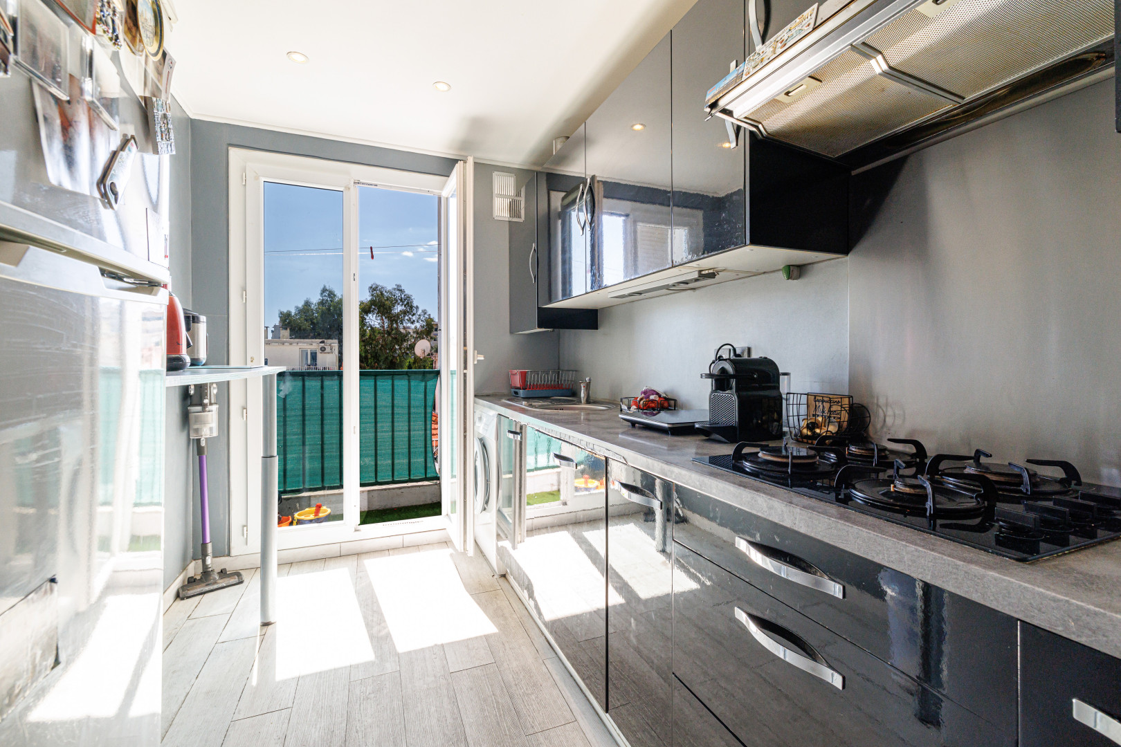 
                                                Vente
                                                 .