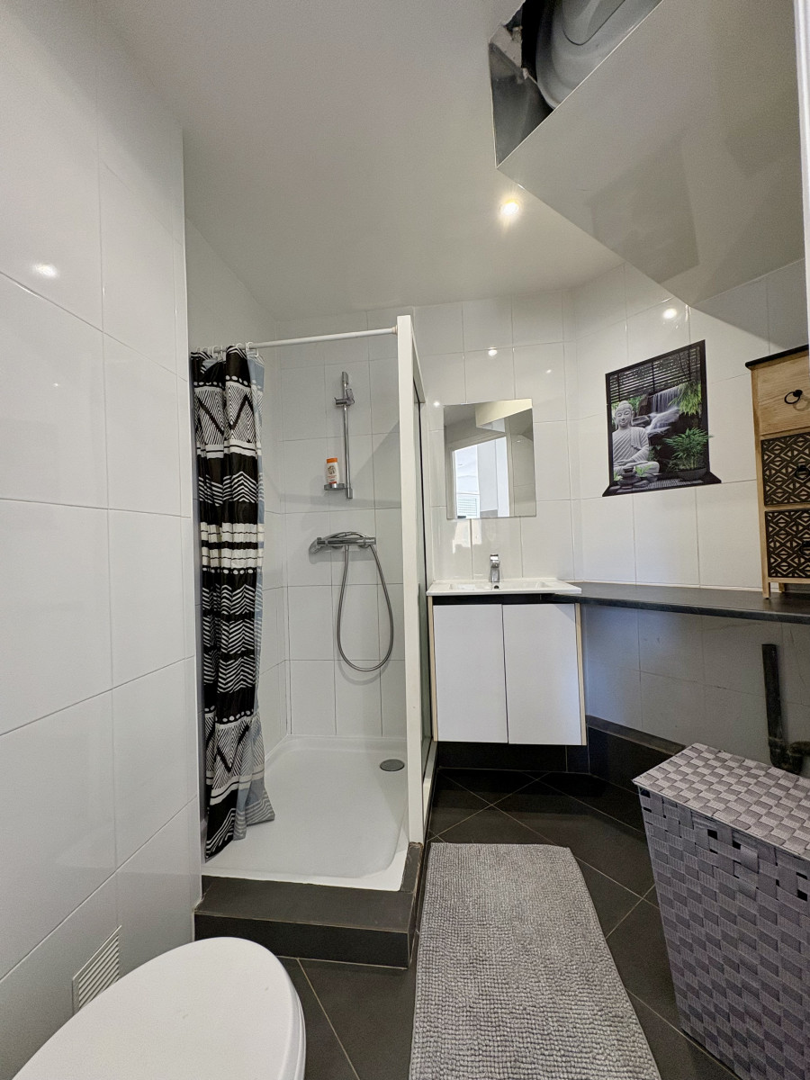 
                                                Location
                                                 .