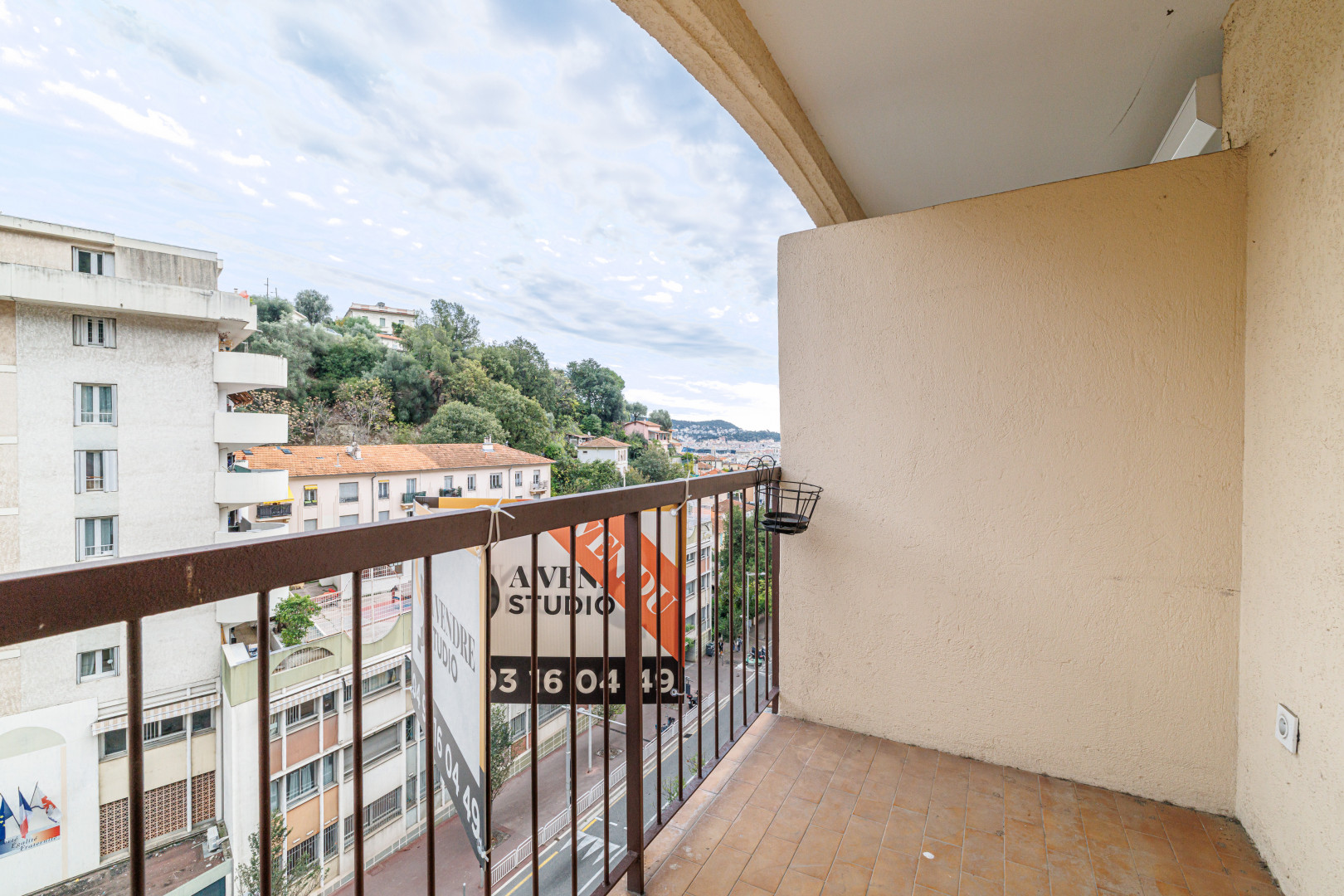 
                                                Vente
                                                 .