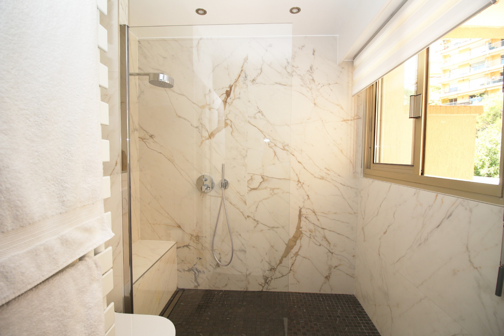 
                                                Vente
                                                 .