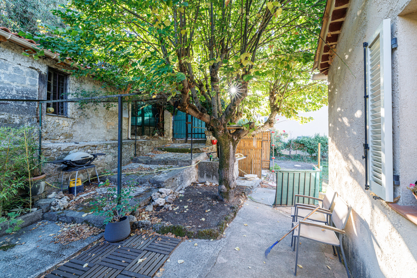 
                                                Vente
                                                 .