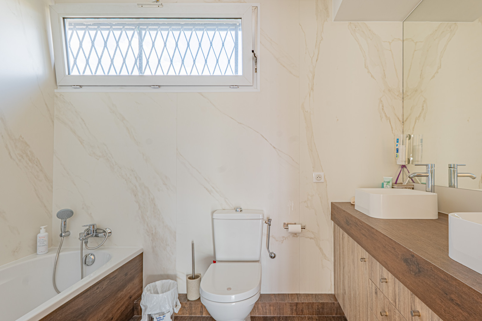 
                                                Vente
                                                 .