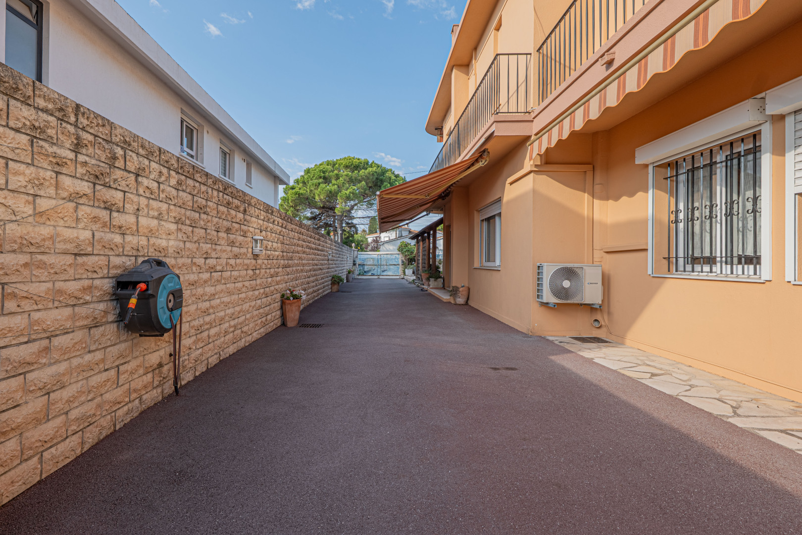 
                                                Vente
                                                 .