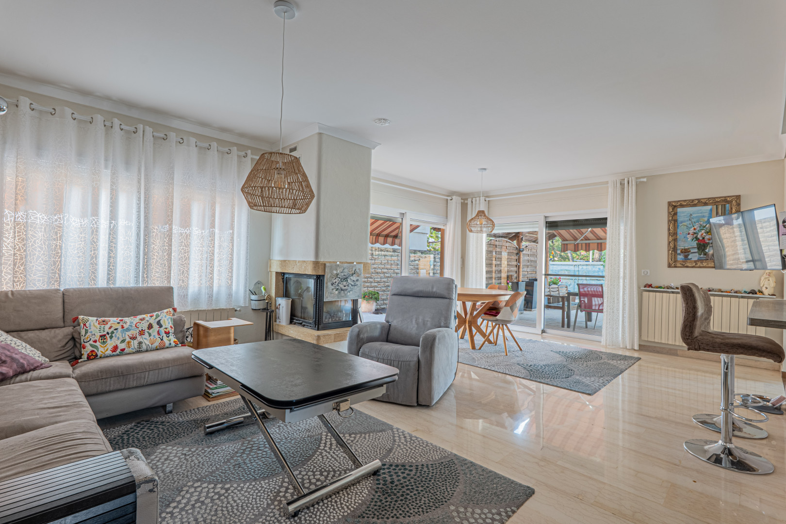 
                                                Vente
                                                 .