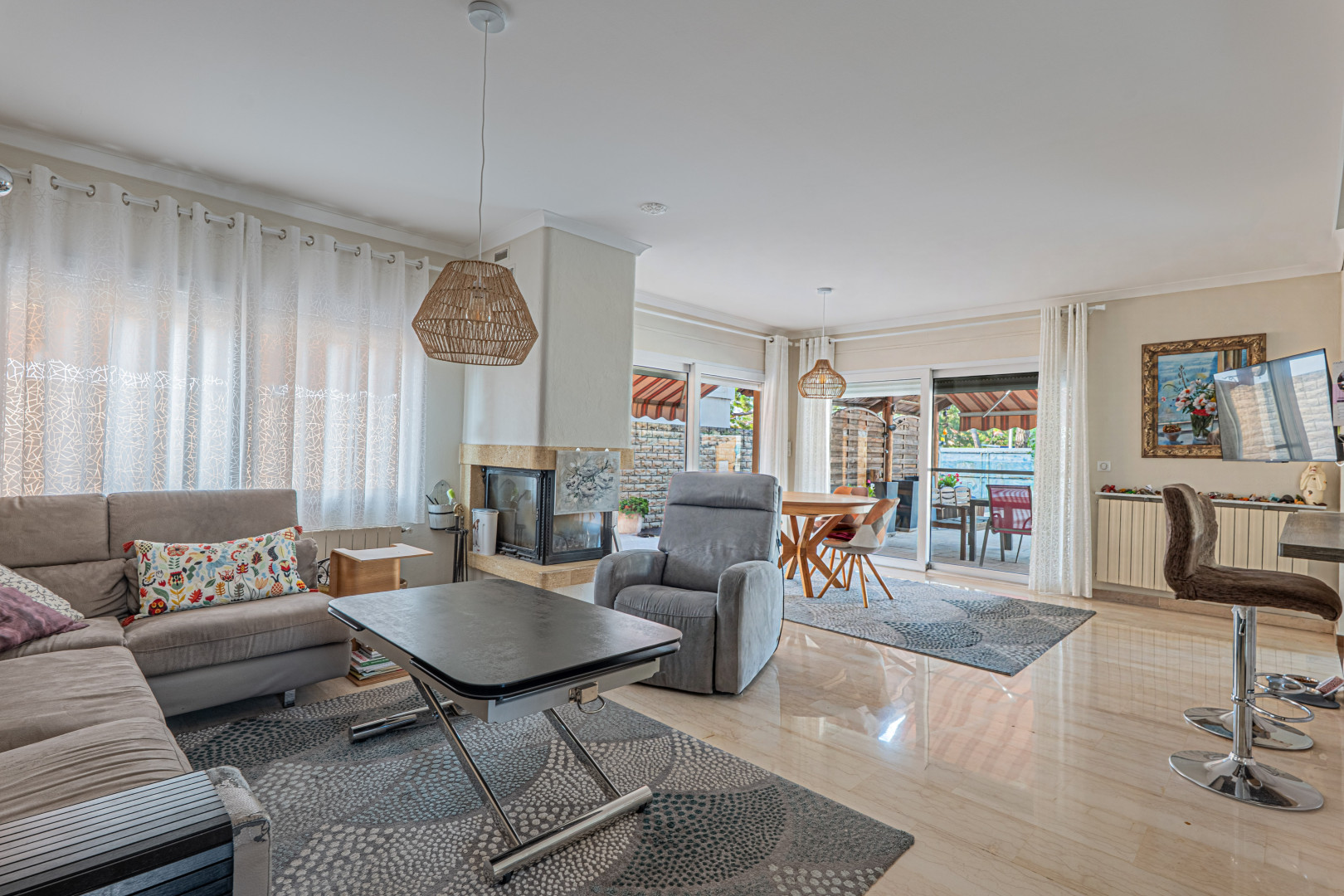 
                                                Vente
                                                 .