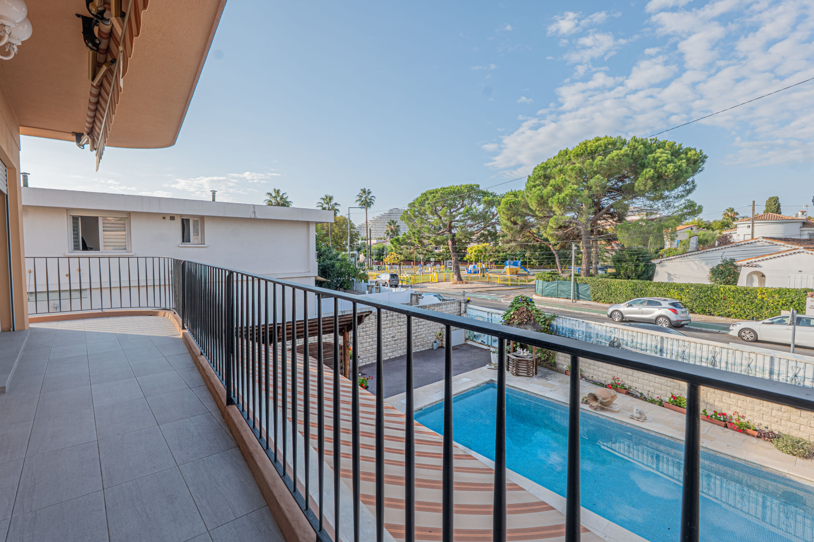 
                                                Vente
                                                 .