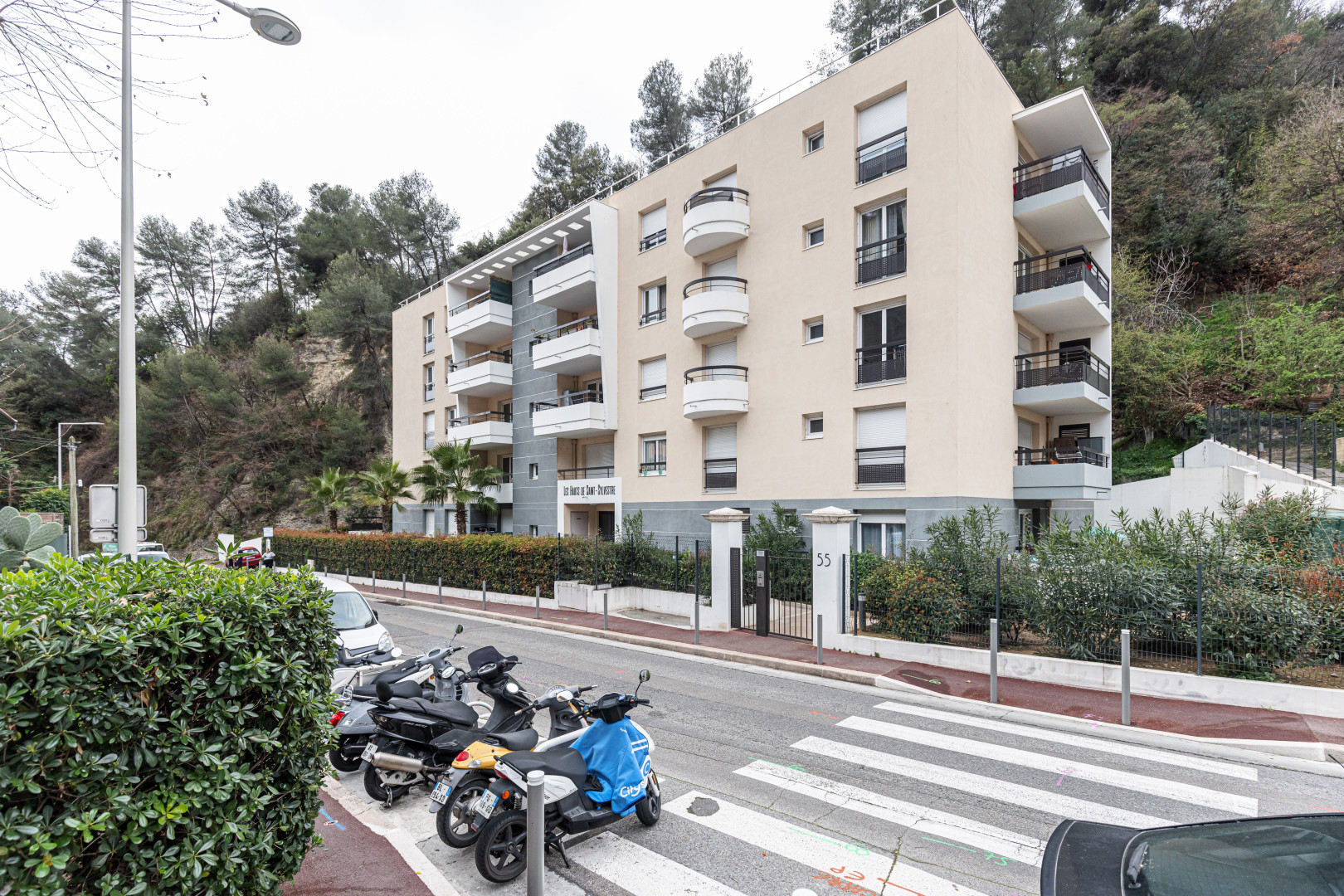 
                                                Vente
                                                 .