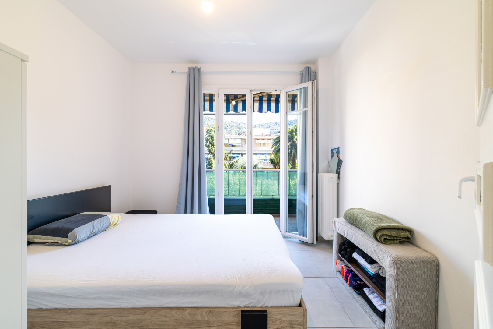 
                                                Vente
                                                 .