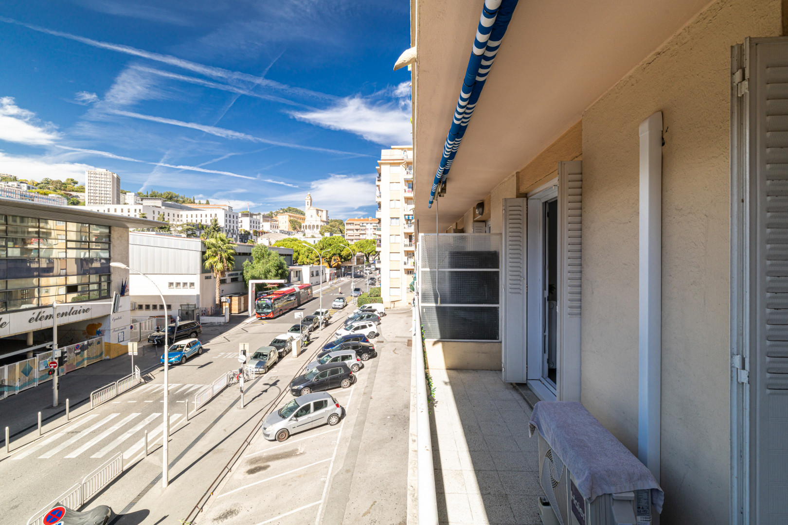 
                                                Vente
                                                 .