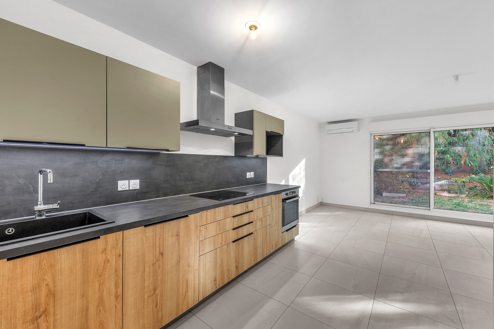 
                                                Vente
                                                 .